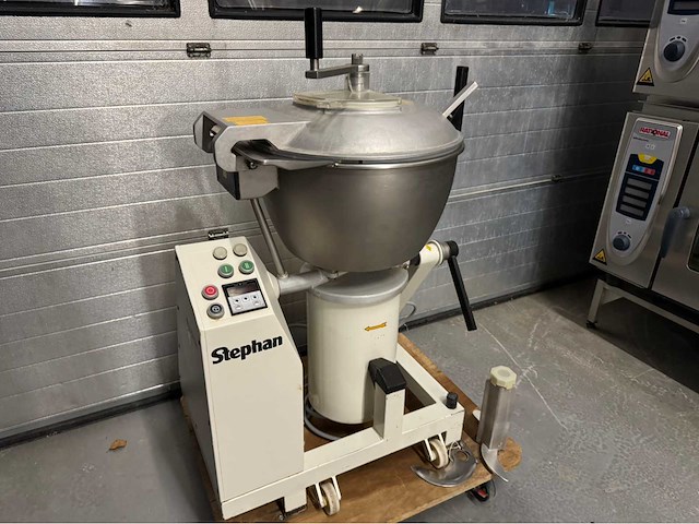 Stephan - 44 a - cutter - afbeelding 1 van  12