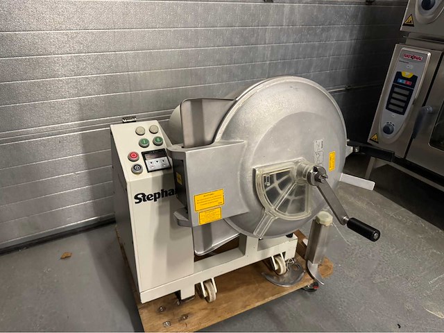 Stephan - 44 a - cutter - afbeelding 8 van  12