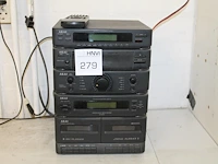 Stereotoren akai 27 x 24 x 38 cm met twee boxen sony en afstandsbediening. - afbeelding 1 van  2
