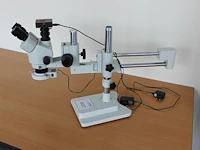 Stereozoom microscoop op zware statiefarm voorzien van digitale hdmi/usb camera met led verlichting - afbeelding 2 van  2