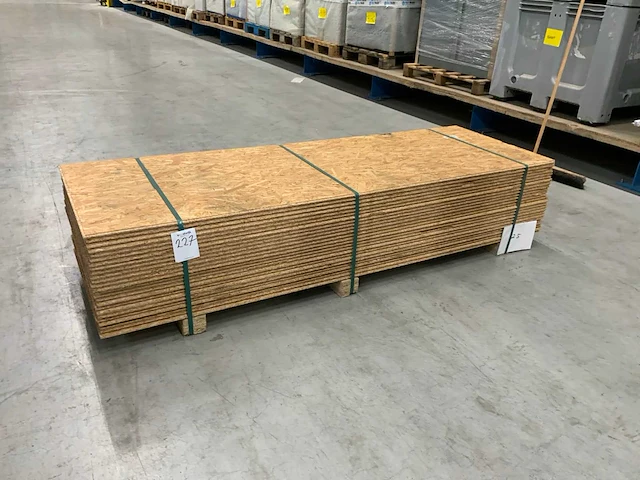 Sterling osb plaat 2050x675x15mm (25x) - afbeelding 1 van  7
