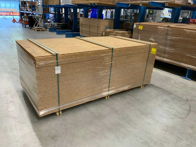 Sterling osb plaat 2440x590x18mm (100x) - afbeelding 1 van  8