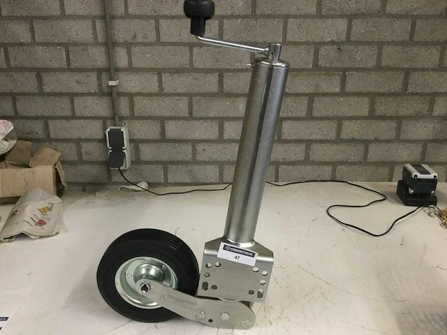 Steunwiel aanhangwagen. - afbeelding 1 van  1