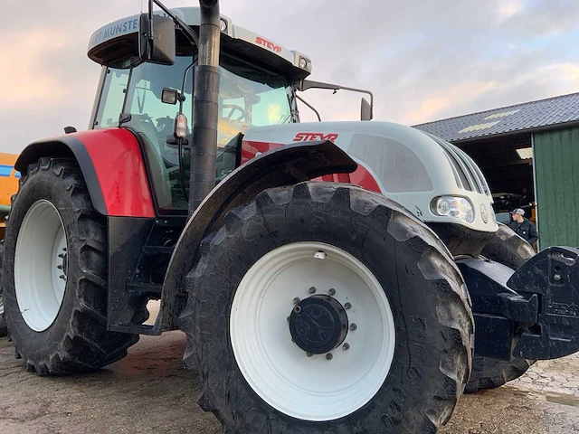 Steyer - 6175 - vierwielaangedreven landbouwtractor - afbeelding 12 van  30
