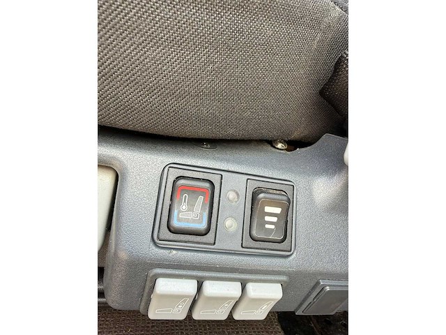 Steyr - 13s26 4x4 - vrachtwagen expeditie truck - afbeelding 16 van  34