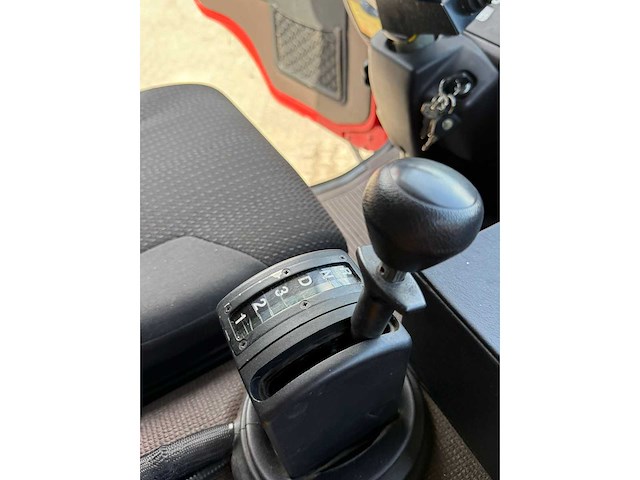 Steyr - 13s26 4x4 - vrachtwagen expeditie truck - afbeelding 22 van  34