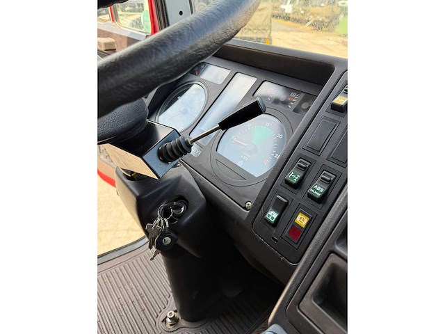 Steyr - 13s26 4x4 - vrachtwagen expeditie truck - afbeelding 24 van  34