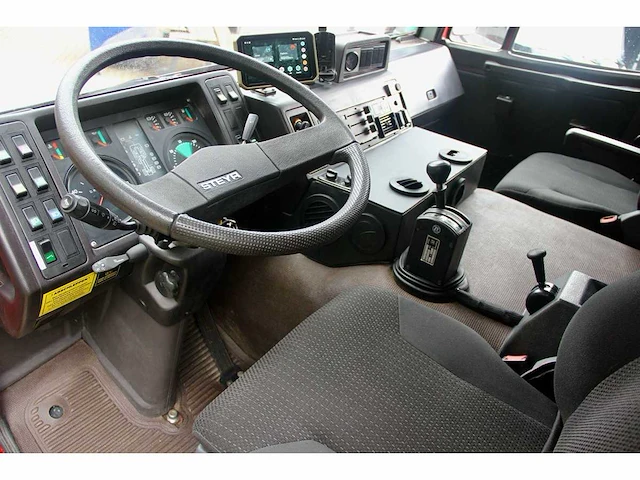 Steyr - vrachtwagen - afbeelding 21 van  46