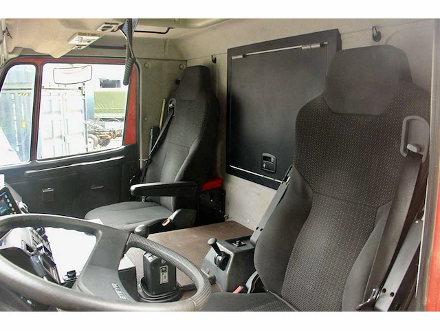Steyr - vrachtwagen - afbeelding 22 van  46