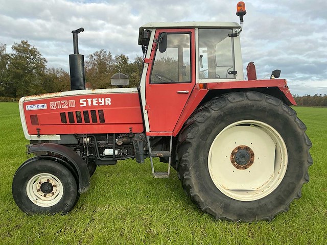 Steyr 8120 - afbeelding 26 van  30