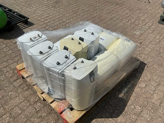 Stiebel eltron boiler (11x) - afbeelding 4 van  6