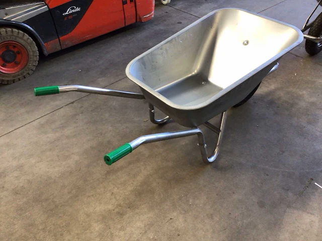 Stier kruiwagen - afbeelding 3 van  5