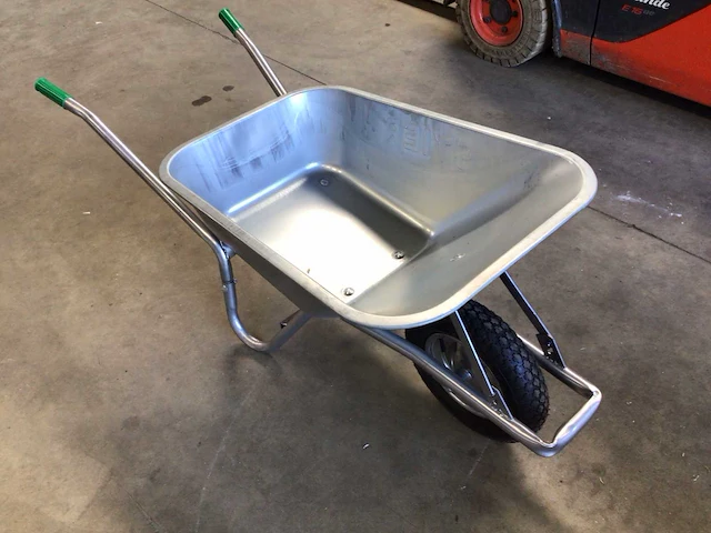 Stier kruiwagen - afbeelding 4 van  5