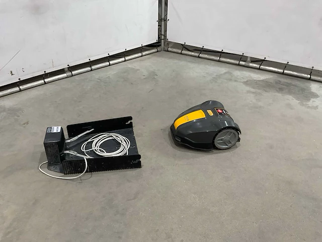 Stiga autoclip m5 robot maaier - afbeelding 2 van  8