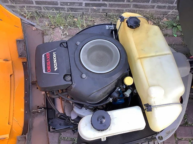 Stiga park pro swan 4wd zitmaaier - afbeelding 7 van  9