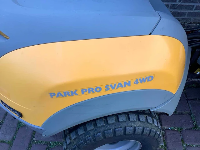 Stiga park pro swan 4wd zitmaaier - afbeelding 8 van  9