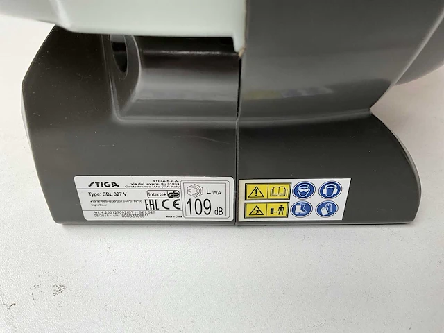 Stiga sbl 327 v benzine bladblazer - afbeelding 6 van  7