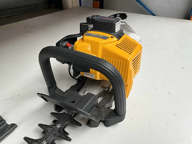 Stiga sht 675 k benzine heggenschaar - afbeelding 4 van  9