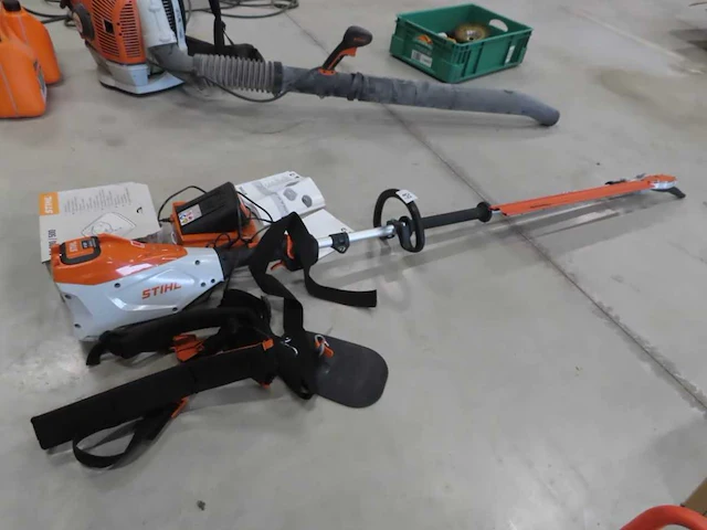 Stihl - hla135 - accu hoogsnoeier - afbeelding 1 van  3