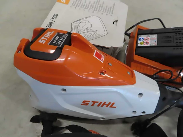 Stihl - hla135 - accu hoogsnoeier - afbeelding 2 van  3