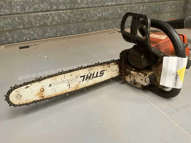 Stihl 024 motorzaag - afbeelding 3 van  4