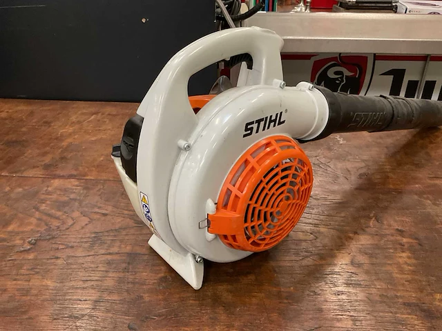 Stihl bg 56 benzine bladblazer - afbeelding 3 van  3