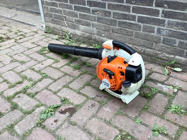 Stihl bg86 bladblazer - afbeelding 1 van  2