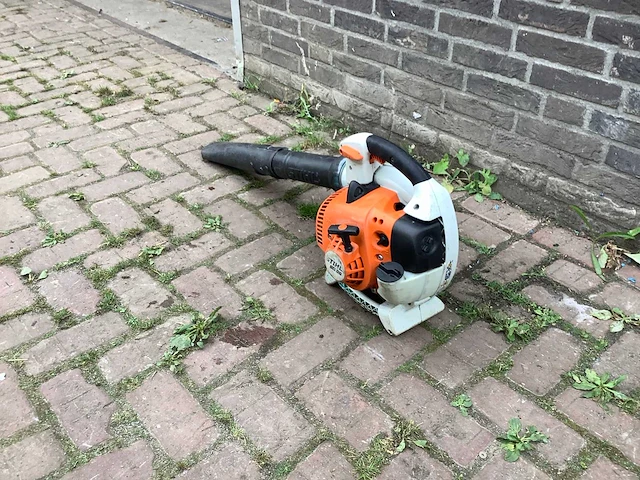 Stihl bg86 bladblazer - afbeelding 1 van  2