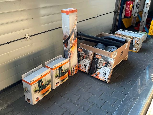 Stihl bos- en tuingereedschap accessoires (6x) - afbeelding 1 van  5