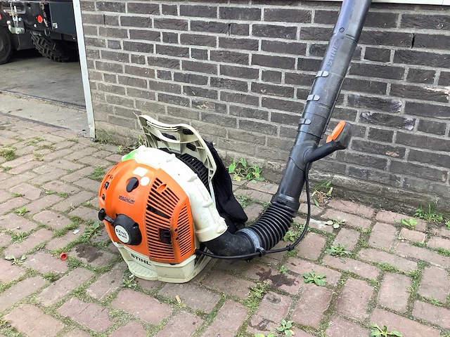 Stihl br600 bladblazer - afbeelding 3 van  3