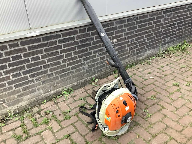 Stihl br600 bladblazer - afbeelding 3 van  3