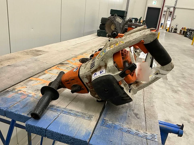 Stihl bt 45 benzine boormachine - afbeelding 1 van  6