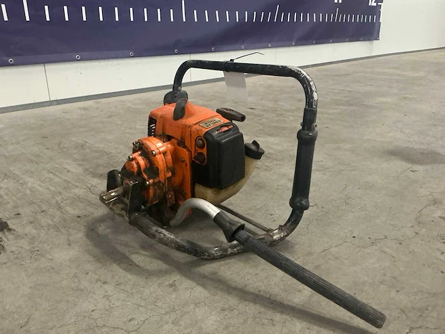 Stihl bt120c grondboor - afbeelding 2 van  4