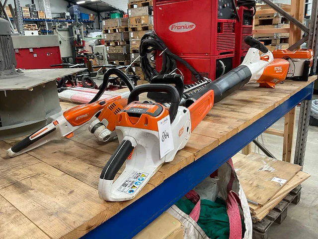Stihl diverse accu bos- en tuingereedschappen - afbeelding 1 van  7