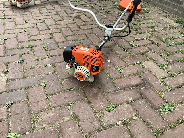 Stihl fs130 bosmaaier - afbeelding 2 van  4