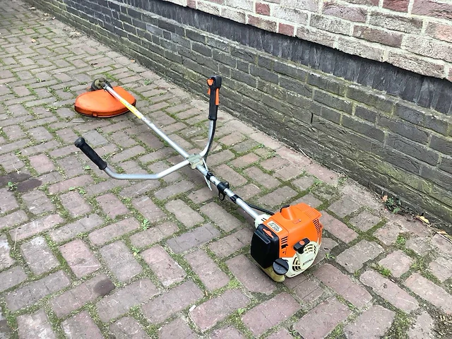 Stihl fs200 bosmaaier - afbeelding 1 van  4