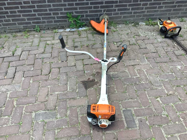 Stihl fs311 bosmaaier - afbeelding 2 van  4