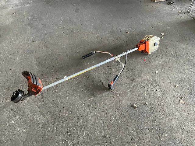 Stihl fs44 bosmaaier - afbeelding 1 van  3