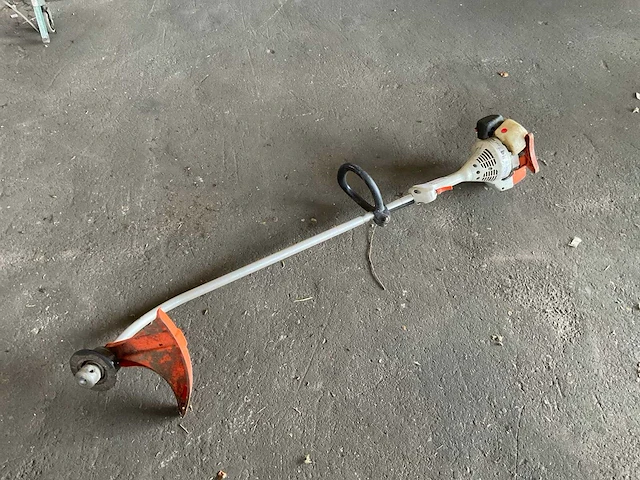 Stihl fs45 bosmaaier - afbeelding 2 van  4