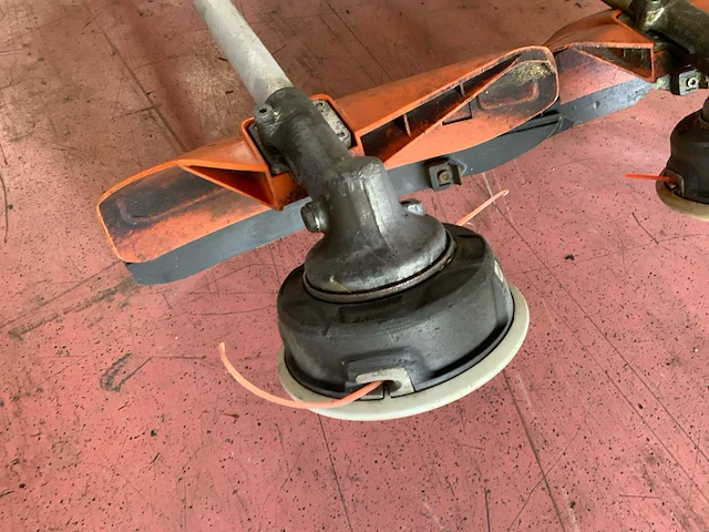 Stihl fsa130 en ar3000 accu bosmaaier (2x) - afbeelding 4 van  11