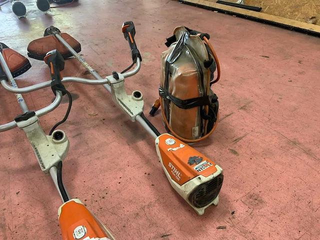 Stihl fsa130 en ar3000 accu bosmaaier - afbeelding 2 van  9