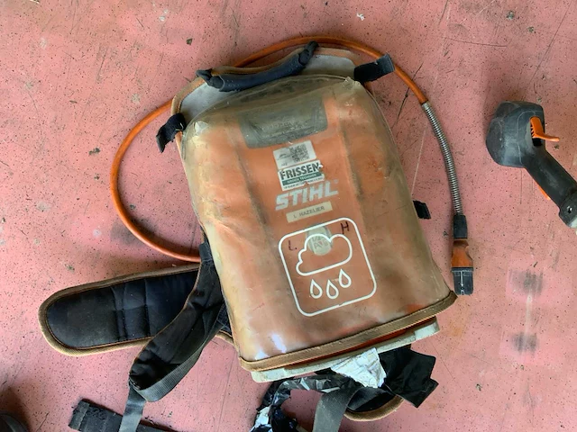 Stihl fsa130 en ar3000 accu bosmaaier - afbeelding 8 van  11