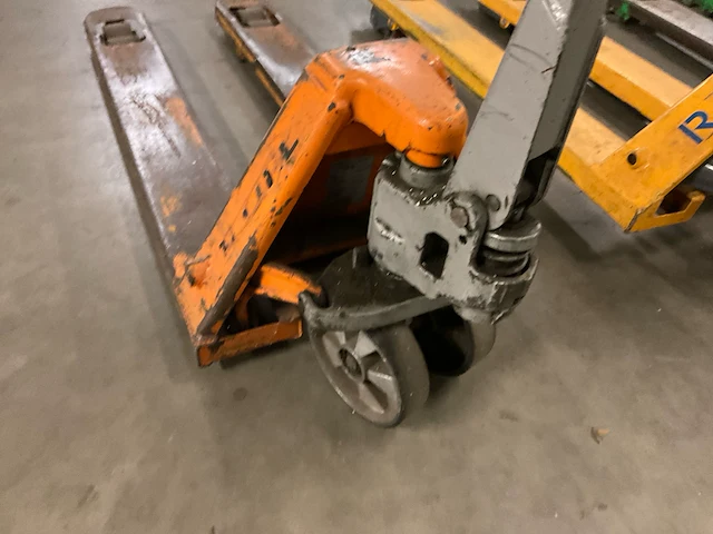 Stihl hand hydraulische palletwagen - afbeelding 5 van  6