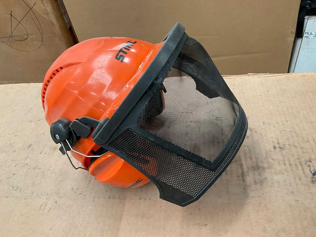 Stihl helmset met gehoorbescherming - afbeelding 1 van  3