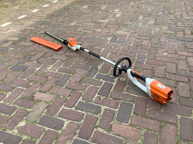 Stihl hla65 accu heggeschaar - afbeelding 2 van  4