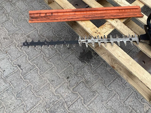 Stihl hs 80 heggenschaar - afbeelding 6 van  6