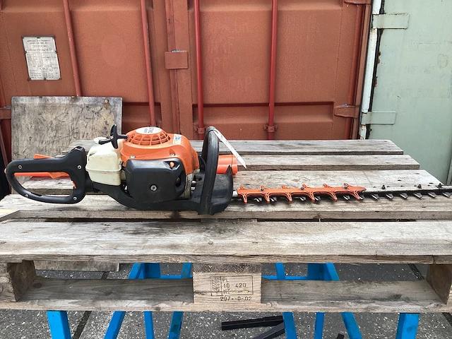 Stihl hs 82 r 60 cm heggenschaar - afbeelding 3 van  5