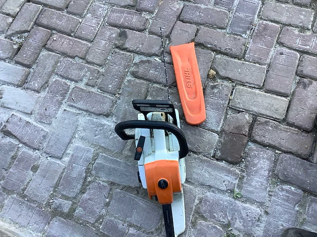 Stihl hs201c kettingzaag - afbeelding 2 van  3
