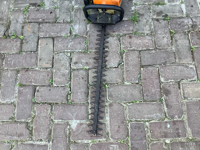 Stihl hs45 heggenschaar - afbeelding 2 van  4