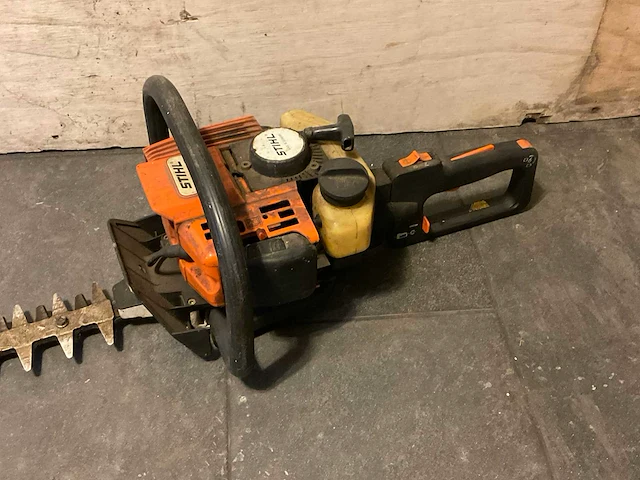 Stihl hs80 heggenschaar - afbeelding 2 van  2